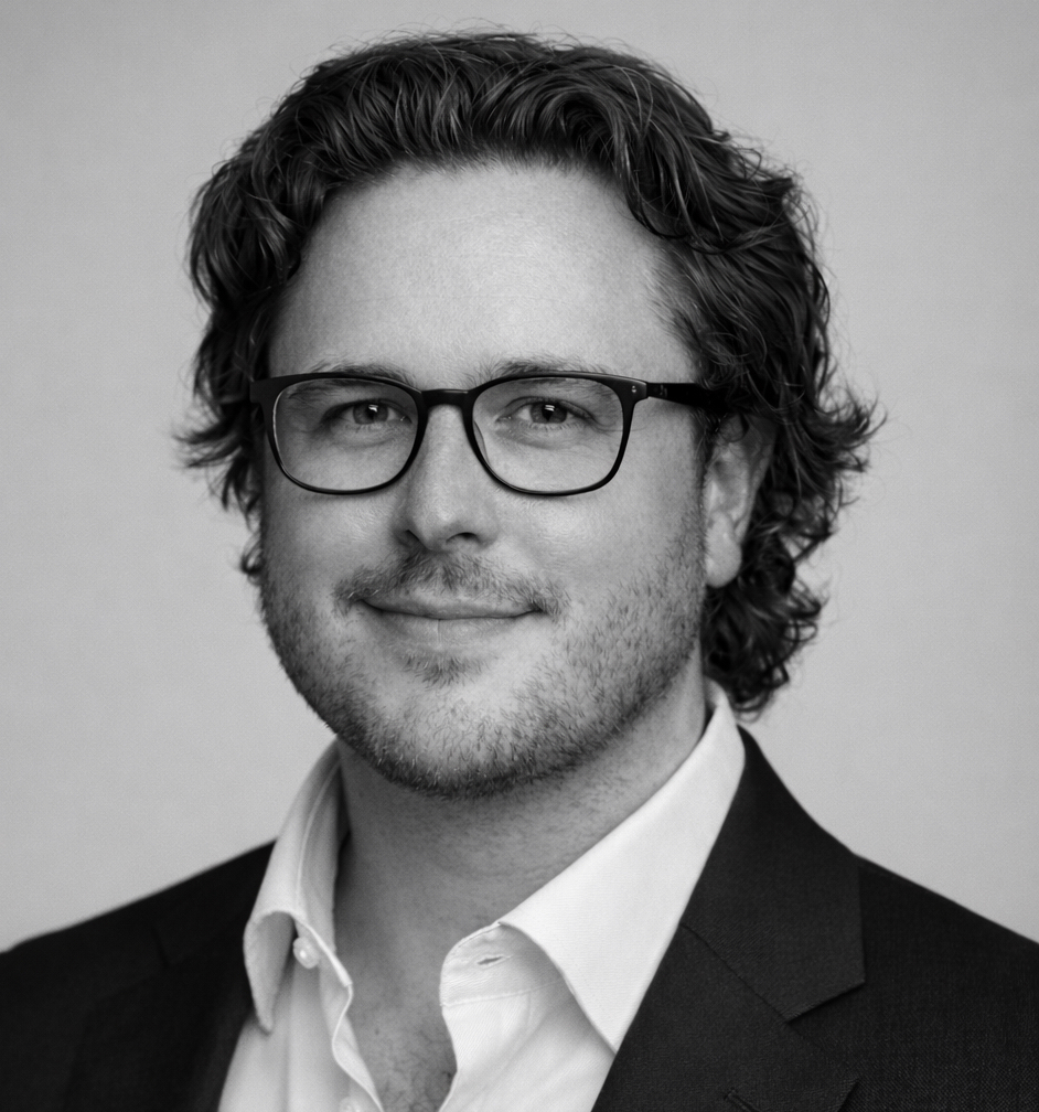 Adam Redmond Headshot